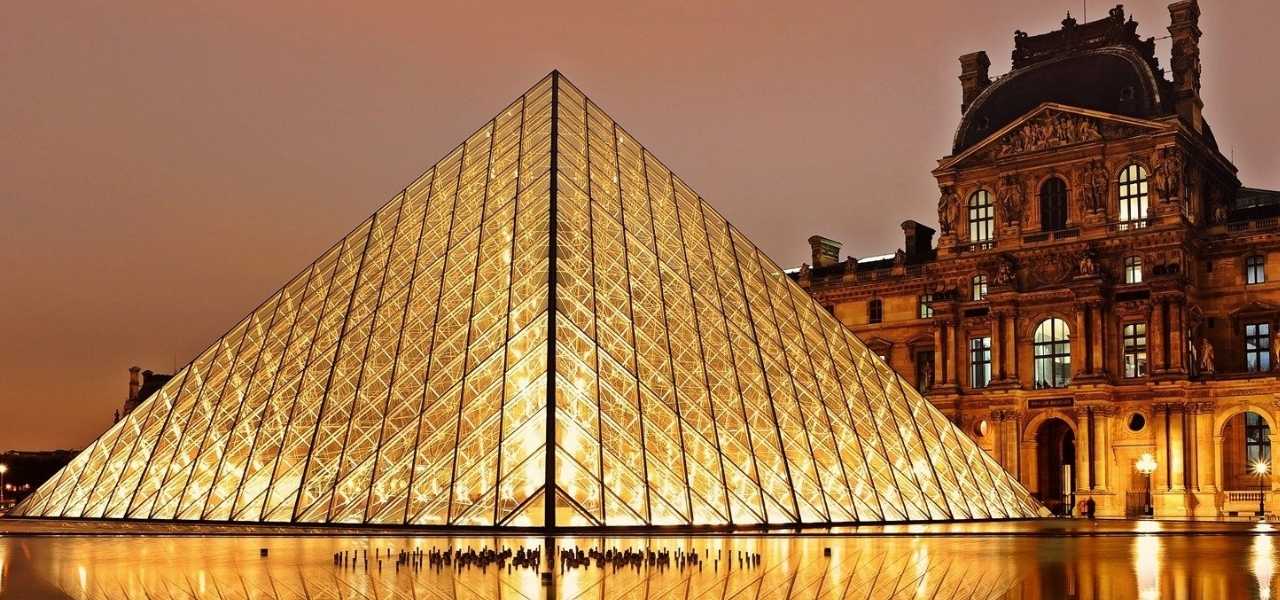 France Palais Du Louvre Tour