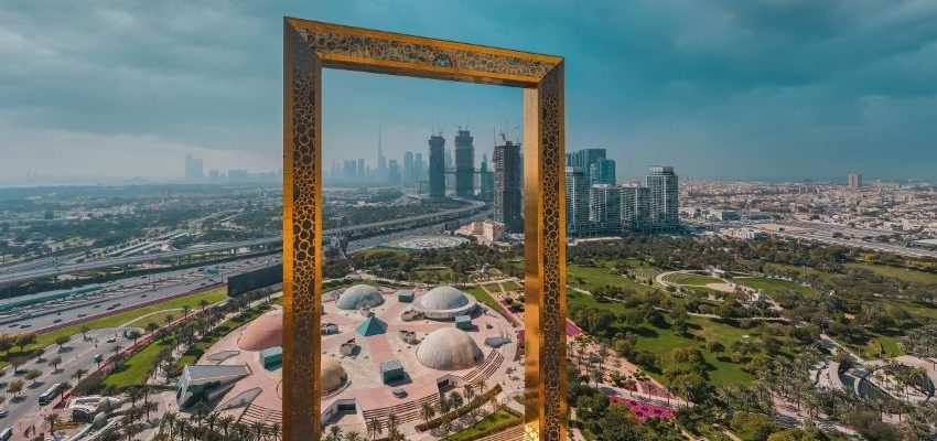 Dubai Mirror Tour